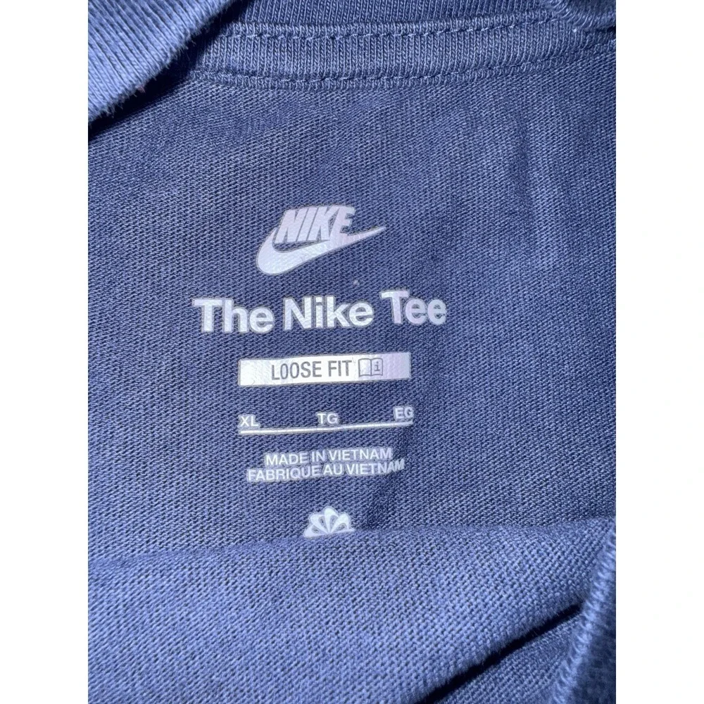 The Nike Tee Kids XL Takedown Dark Navy T Shirt Pegasus Graphic